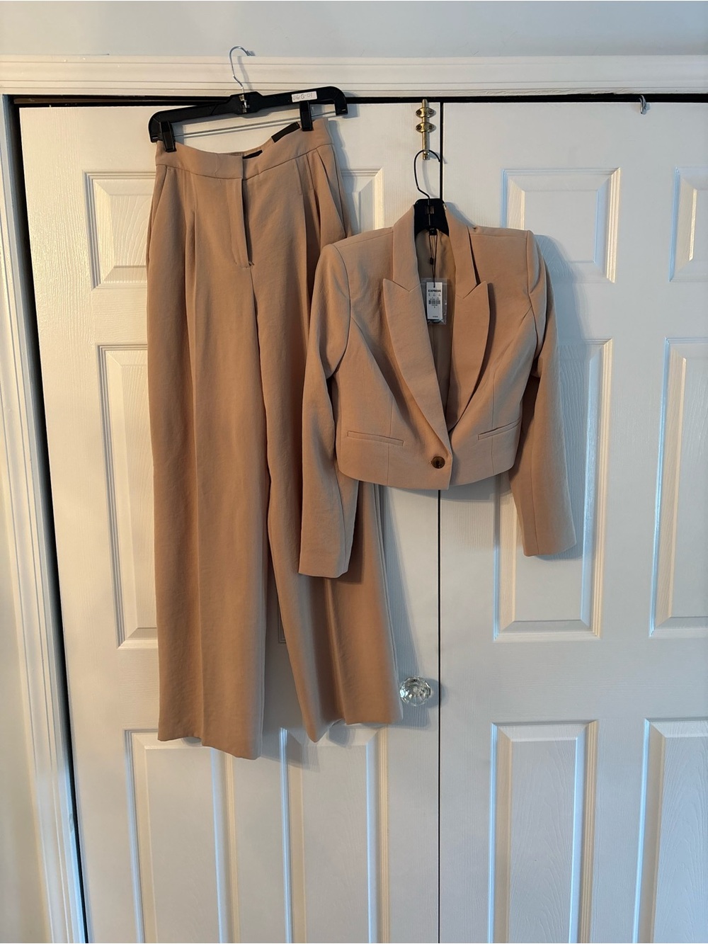 Express Two piece Blazer w shoulder pads and trousers
